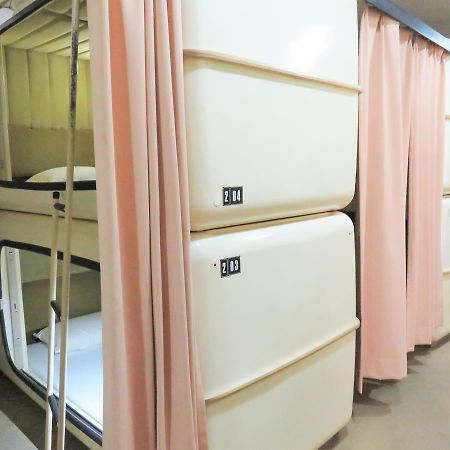Capsule Hotel Honcho Sendai Zewnętrze zdjęcie